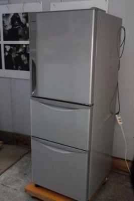 HITACHI 3ドア冷凍冷蔵庫265L R-27EV